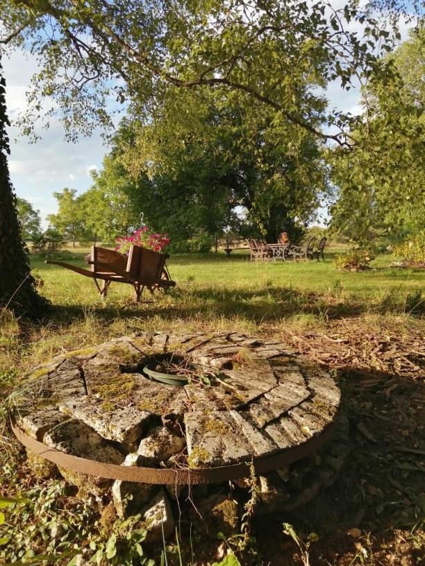 דירות Champagnat  Domaine Moulin De Quincenat מראה חיצוני תמונה